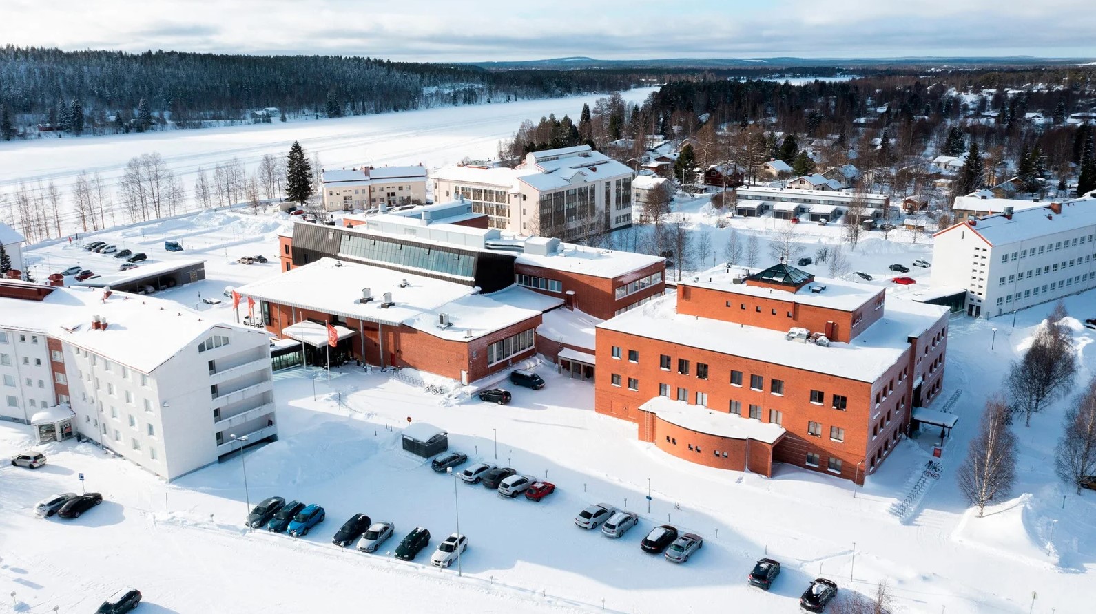 Ucomur y Ucoerm llevan su modelo de economía social a Finlandia con el proyecto europeo RESEES