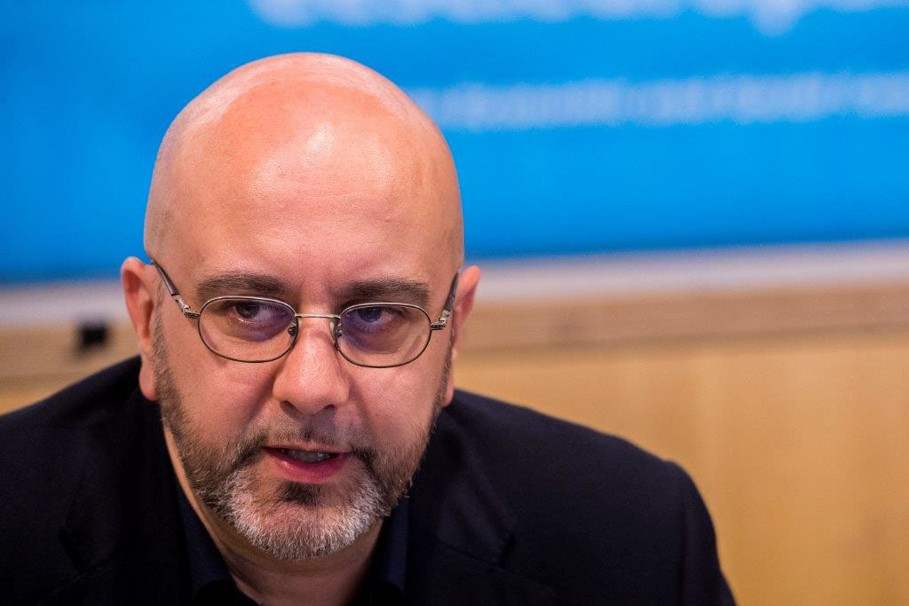 Luigi Martignetti , Secretario General de REVES (European Network of Cities and Regions for the Social Economy)