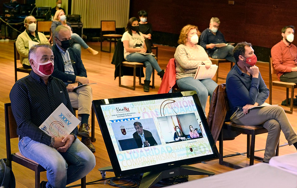 Cooperativistas presentes en Asamblea 2020